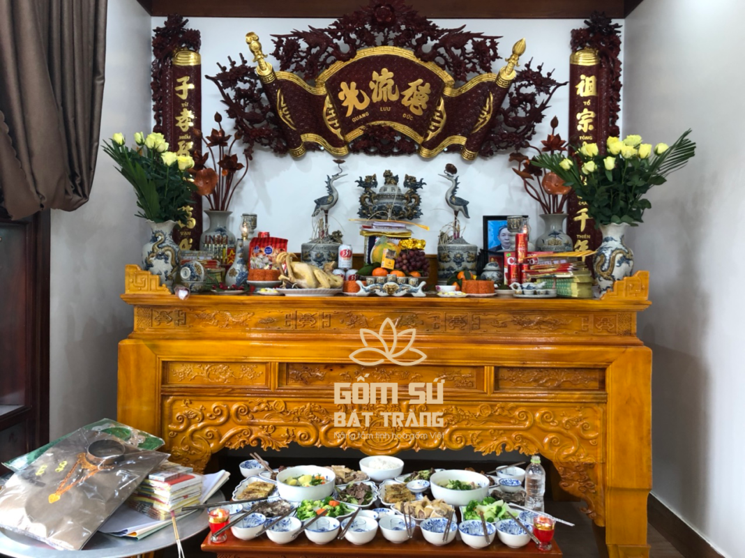 Bộ đồ thờ men rạn Từ Đường Bộ đồ thờ men rạn Từ Đường tại nhà anh Sơn ở Diễn Châu, Nghệ An