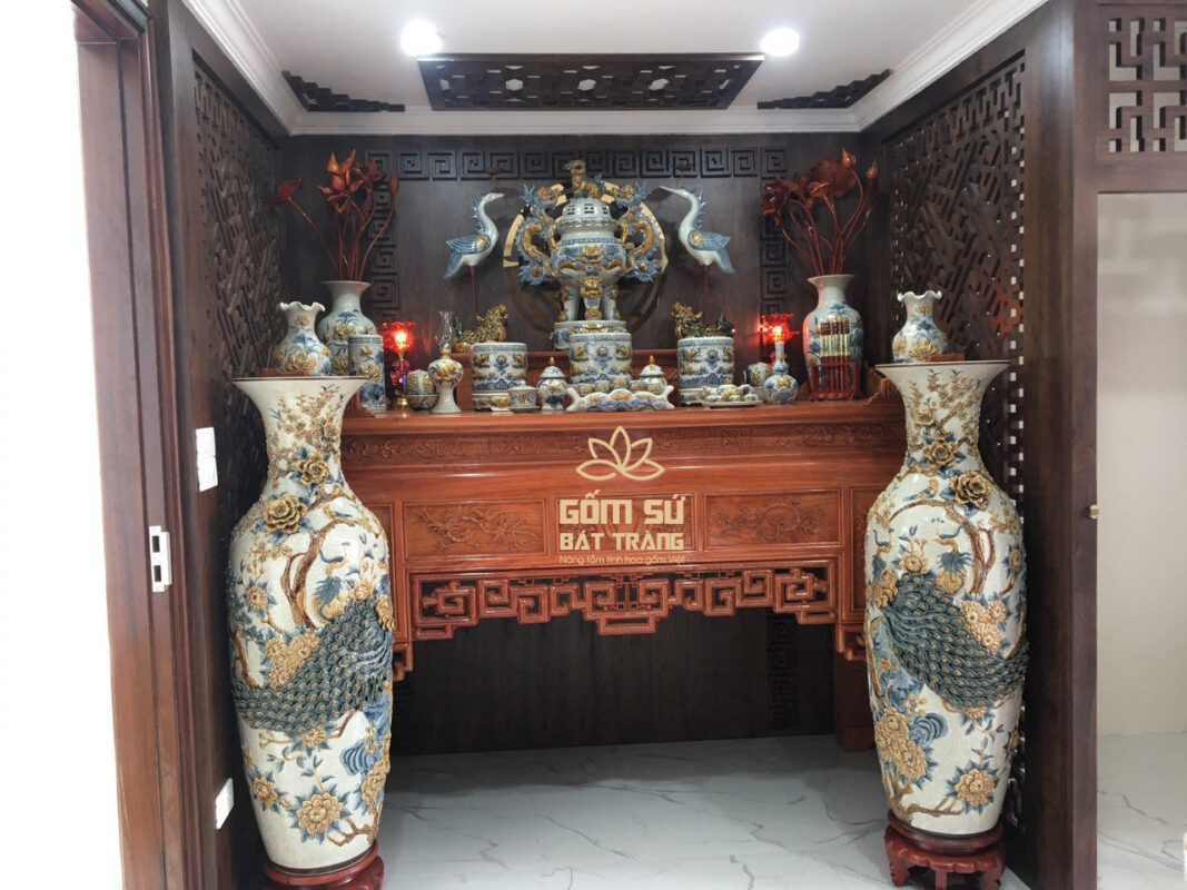 Bộ đồ thờ men rạn Từ Đường Bộ đồ thờ men rạn Từ Đường tại nhà anh Thắng ở quận Cầu Giấy, Hà Nội