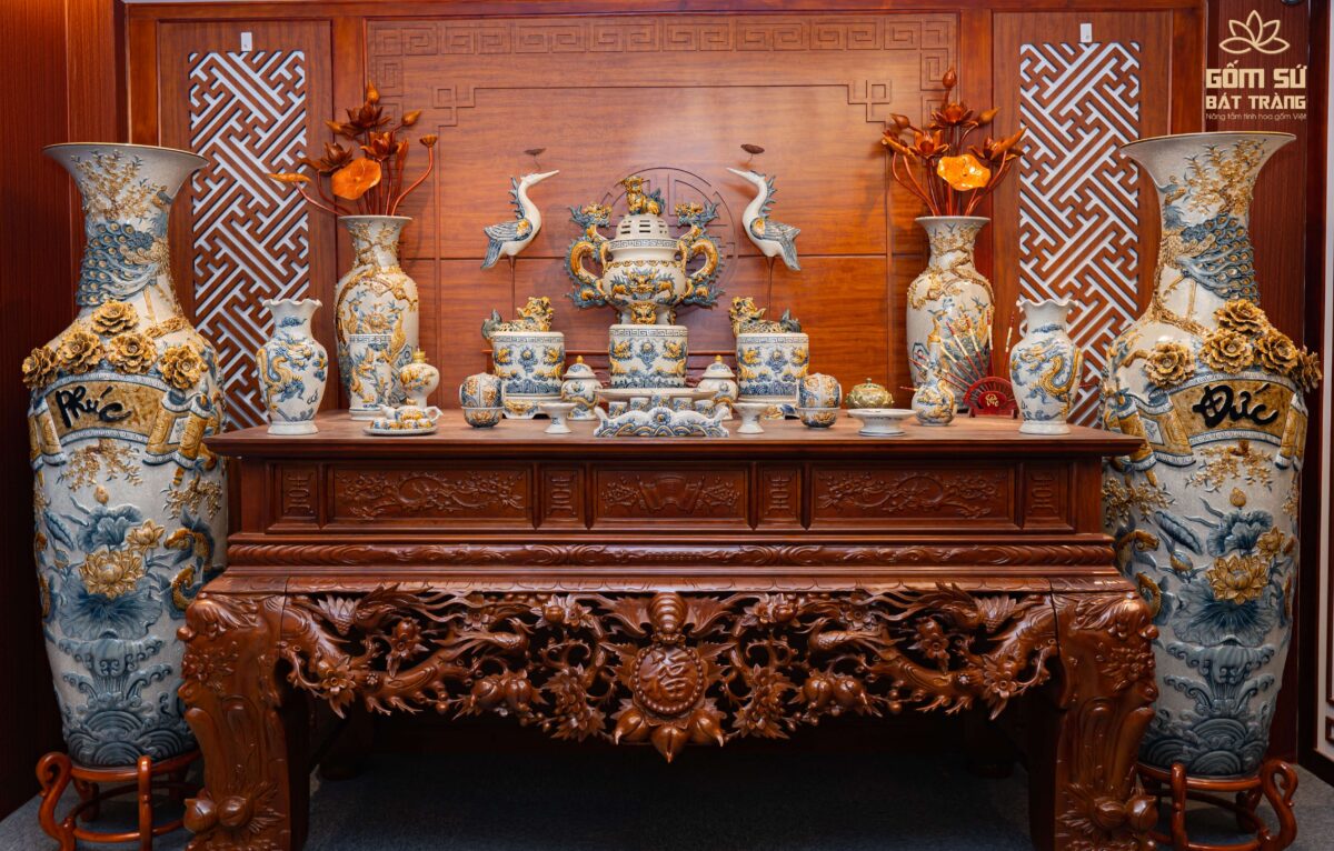 Bộ đồ thờ men rạn Từ Đường Bộ đồ thờ men rạn Từ Đường luôn là sự lựa chọn hàng đầu cho Biệt Thự, Từ Đường dòng họ