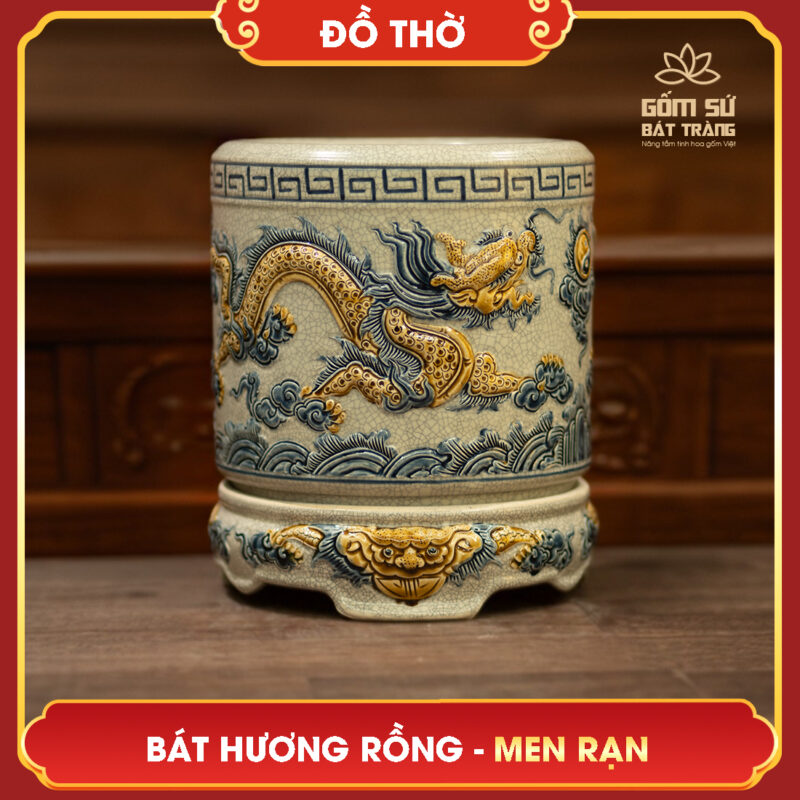 Bát hương Lưỡng Long Chầu Nguyệt men rạn Mỗi Bát hương Lưỡng Long Chầu Nguyệt Men Rạn đều chế tác 100% thủ công, là tinh hoa hội đủ Tam Hợp của làng chế tác gốm: Thủ công – Mỹ thuật – Tâm linh