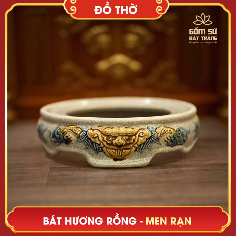 Bát hương Lưỡng Long Chầu Nguyệt men rạn Theo quan niệm tâm linh xưa, Rồng là loài vật linh thiêng đứng đầu trong Tứ linh: Long - Lân - Quy - Phụng, tượng trưng cho sức mạnh tuyệt đối và năng lượng của Đất Trời, đại diện cho vương quyền, thần quyền