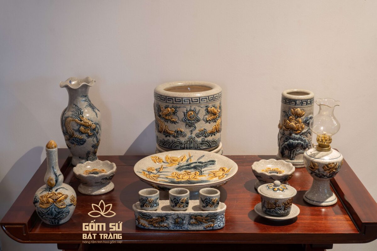 Lọ lượn Rồng men rạn Bộ đồ thờ ban chung cư có vật phẩm lọ lượn Rồng men rạn