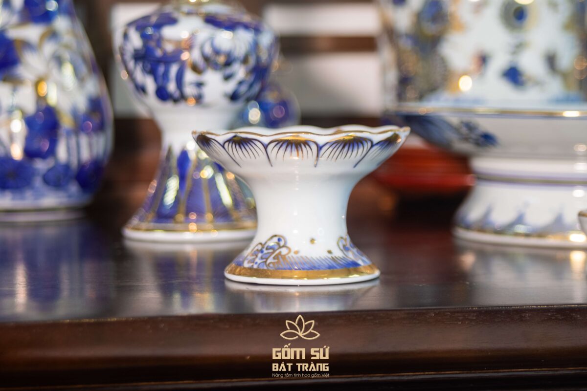 Chân nến Hoa Sen vẽ vàng chan nen hoa sen ve vang 3