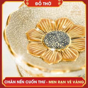 Chân nến Cuốn Thư men rạn vẽ vàng chan nen hoa sen men ran ve vang 3