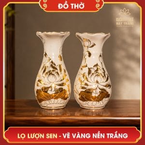 lo luon hoa sen ve vang nen trang 3