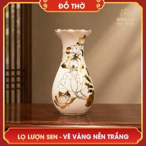 lo luon hoa sen ve vang nen trang 4