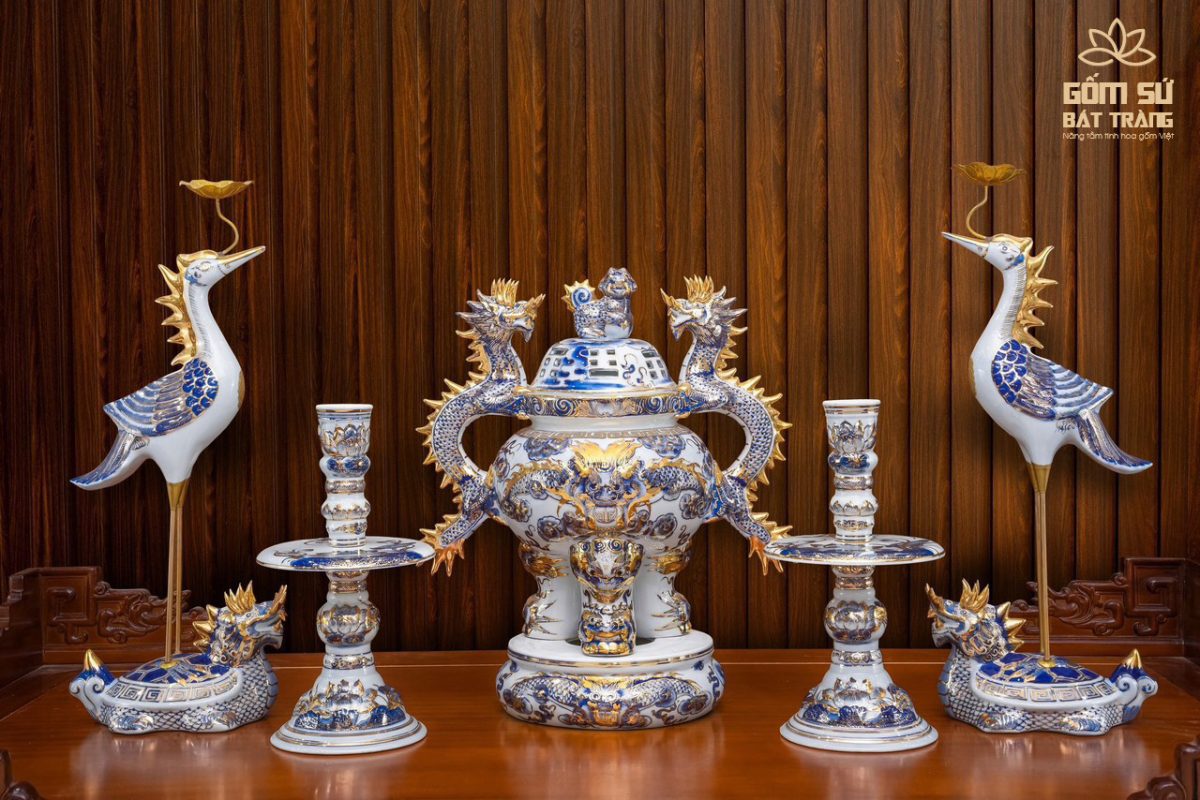 Một Bộ Đồ Thờ Cúng Đầy Đủ Gồm Những Gì? (Danh Sách Chi Tiết 2025) mot bo do tho cung day du gom nhung gi 9