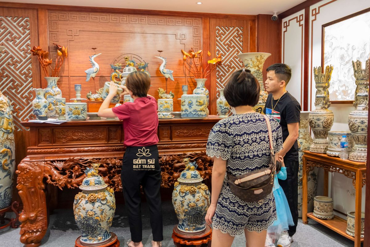 Bộ ngũ sự bằng gốm sứ - Tinh hoa nghệ thuật không gian thờ bo ngu su bang su 12