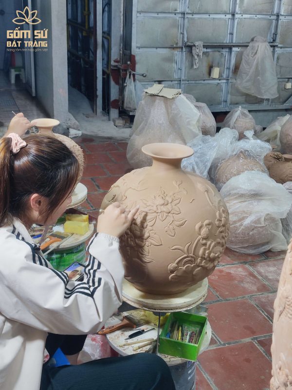 binh hut tai loc cho nguoi menh hoa 9