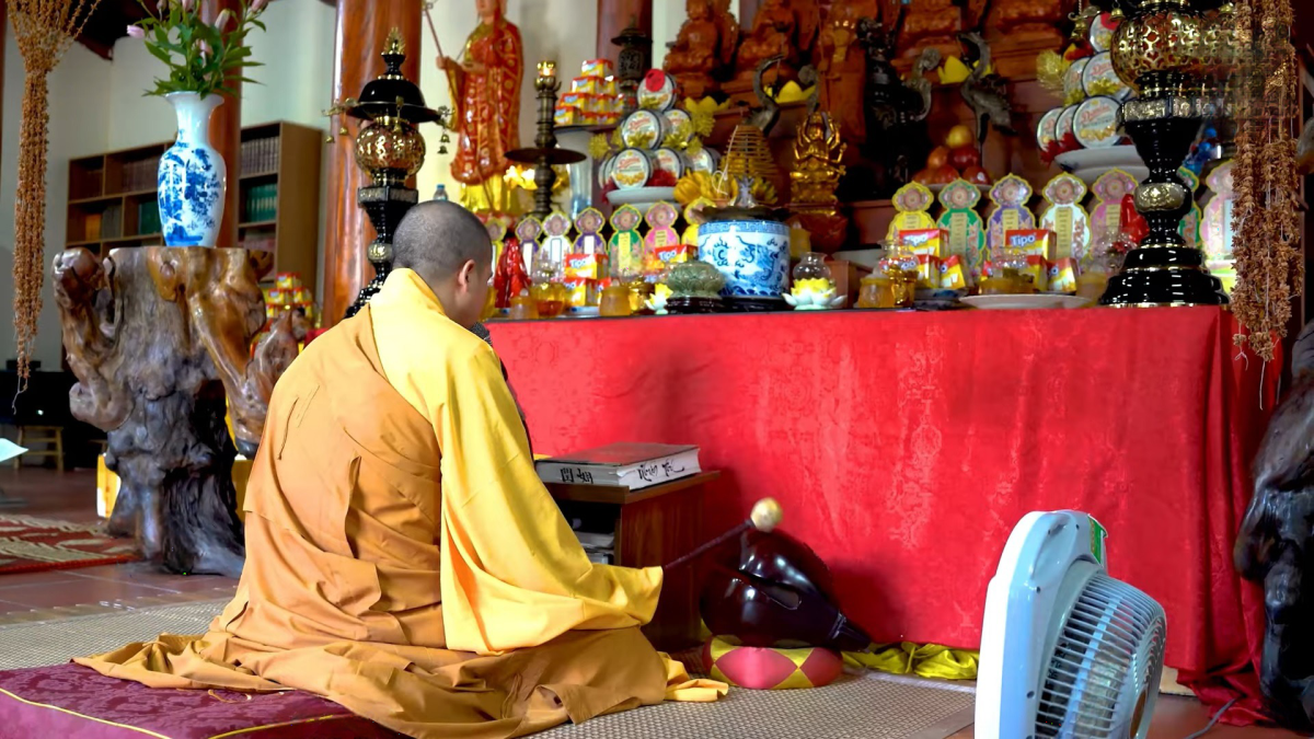 binh hut tai loc cho nguoi menh moc 30