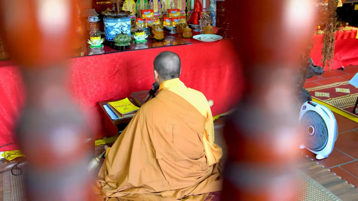 binh hut tai loc cho nguoi menh moc 33