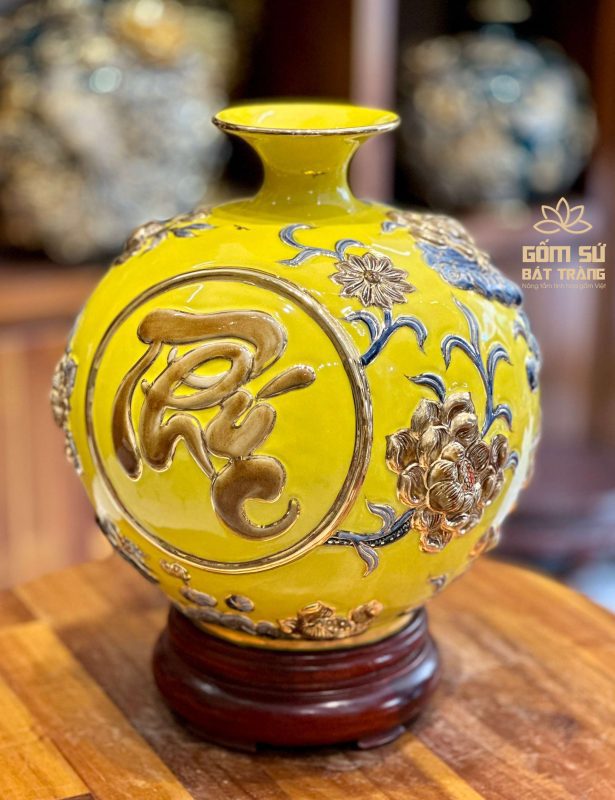 chon binh hut tai loc cho nguoi menh kim 8