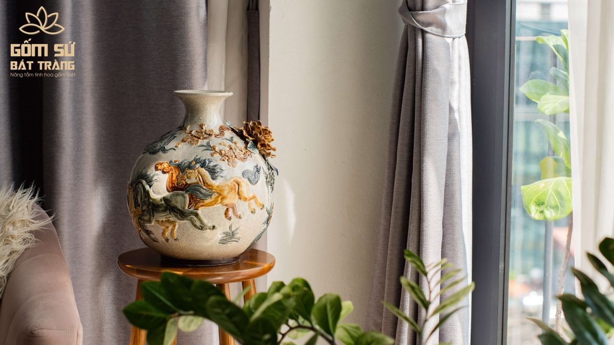 Bình tài lộc vẽ vàng Sen Phú Quý H30 binh hut tai loc gom bat trang 1