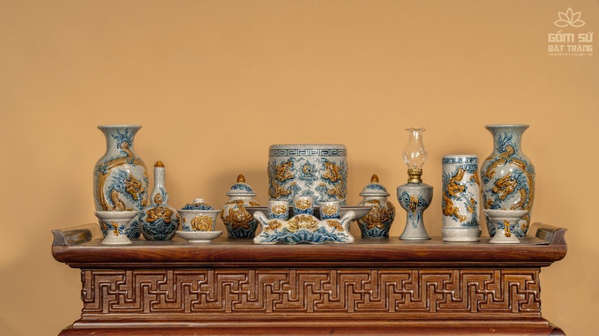 Nên thờ 1 bát hương hay 3 bát hương? Cách chọn phù hợp theo nếp nhà và không gian sống nen tho 1 bat huong hay 3 bat huong 25